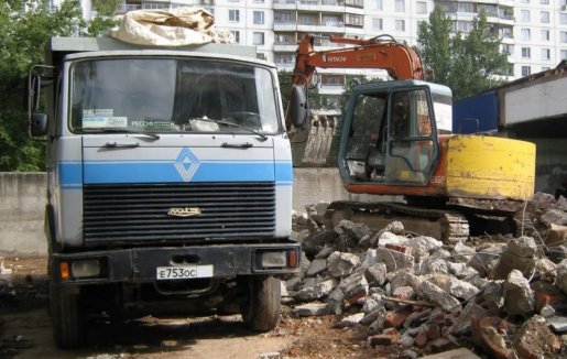 Вывоз строительного мусора, погрузчики, самосвалы, грузчики стоимость услуг и где заказать - Барнаул