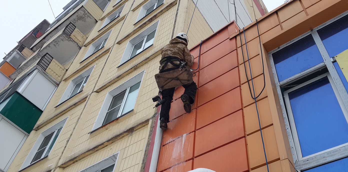 Услуги промышленных альпинистов для высотных работ в Алтайском крае