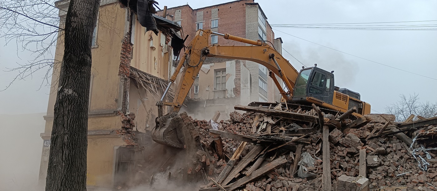 Услуги по сносу и демонтажу старых домов, строений и сооружений в Змеиногорске